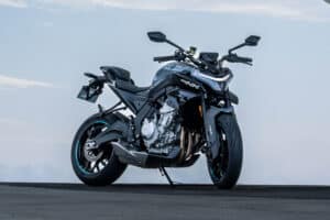 CFMOTO 675NK Moottoripyörä