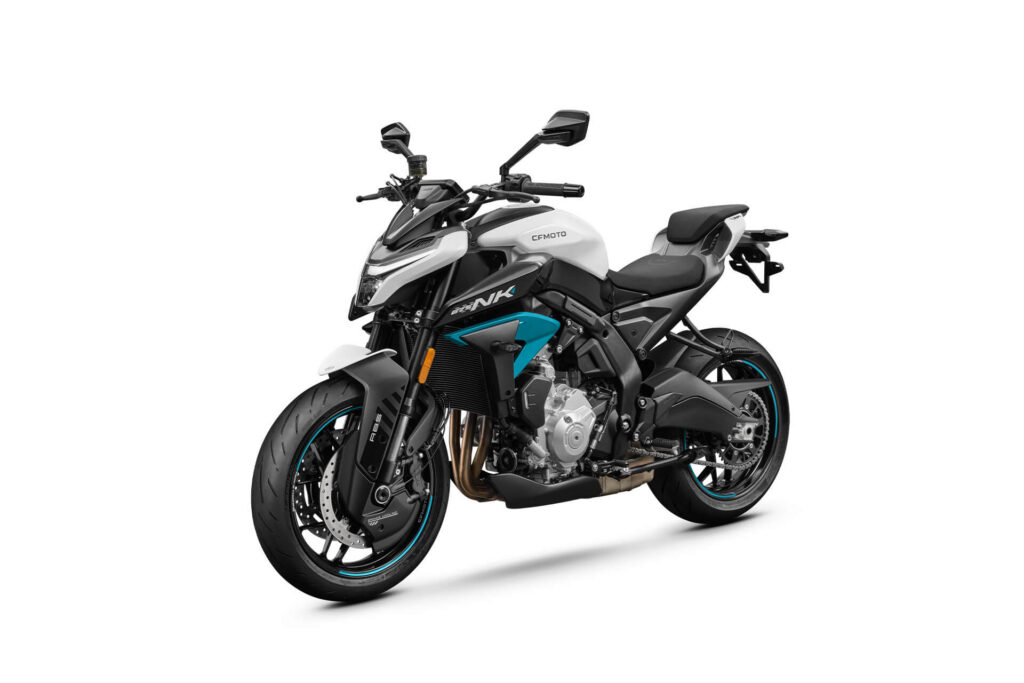 CFMOTO 675NK Moottoripyörä