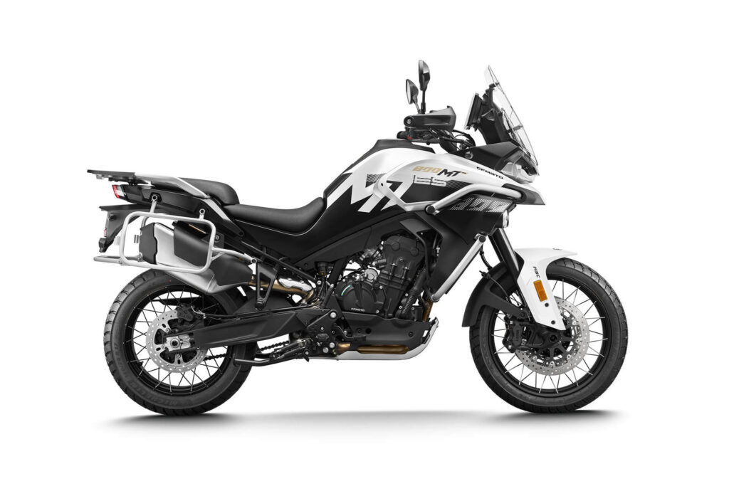 CFMOTO 800MT ES Moottoripyörä