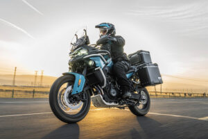 CFMOTO 800MT ES Moottoripyörä